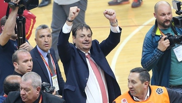 Ergin Ataman'dan Dursun Özbek'e bütçe göndermesi