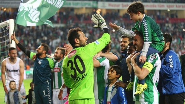 Fenerbahçe'yi mağlup eden Konyaspor oyuncularına müthiş prim - Süper Lig Haberleri