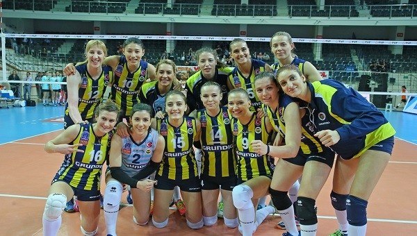 Galatasaray - Fenerbahçe derbisinde gülen Kanarya oldu - Voleybol Haberleri