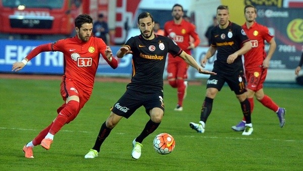 Soyunma odasında giderken Aurelien Chedjou ile Jose Rodriguez tartıştı - Galatasaray Haberleri