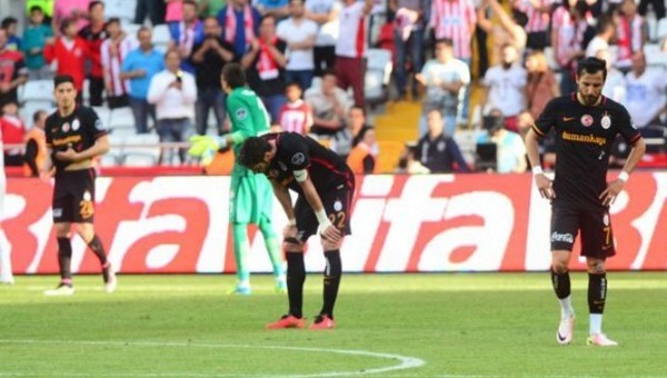 Galatasaray Yönetimi kendini savundu - Süper Lig Haberleri