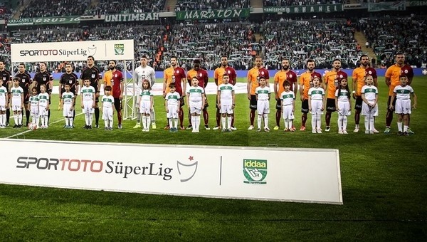 Galatasaray'dan Bursa maçında şaşırtan forma