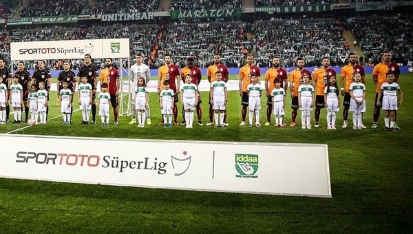 Galatasaray'dan Bursa maçında şaşırtan forma