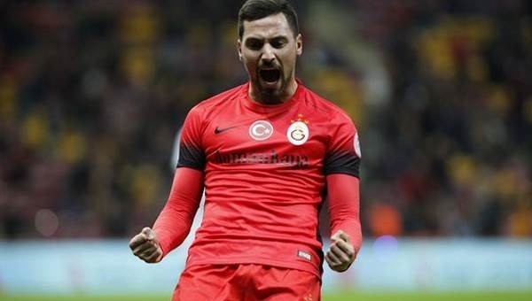 Galatasaraylı futbolcu 64 gündür ortada yok