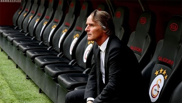 Jan Olde Riekerink'ten Mete Kalkavan'a eleştiri