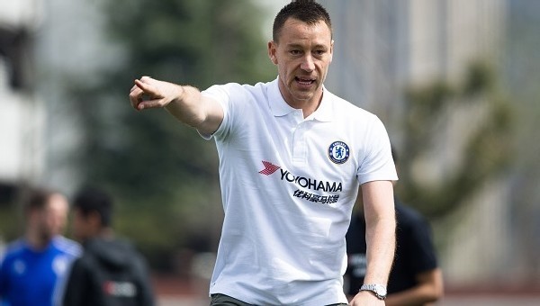 John Terry sezonun en iyi savunmacısını seçti