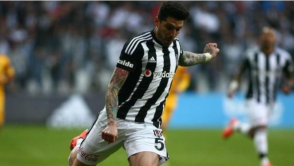 Beşiktaş Haberleri: Jose Sosa için resmi açıklama