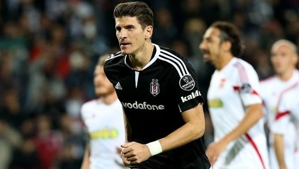 Mario Gomez ceza sınırında coştu - Beşiktaş Haberleri
