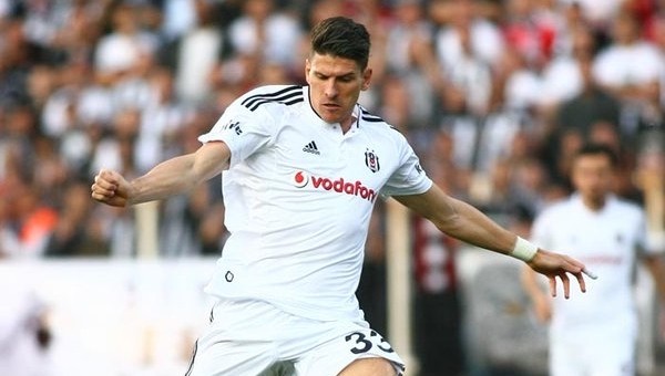 Mario Gomez'in tek rakibi Feyyaz Uçar