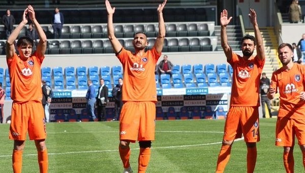Medipol Başakşehir evinde Gaziantespor'u farklı devirdi