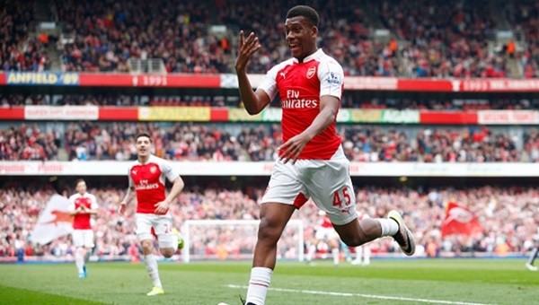 Okocha'nın yeğeni Alex Iwobi Premier Lig'de şov yapıyor