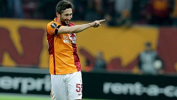 Sabri Sarıoğlu ve Sinan Gümüş, Galatasaray antrenmanlarının neşe kaynağı oldular