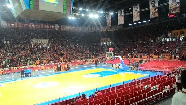 Strasbourg maçı öncesi Galatasaray'da protokol tribünü krizi - Basketbol Haberleri