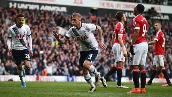 Tottenham Hotspur, Manchester United'a acımadı