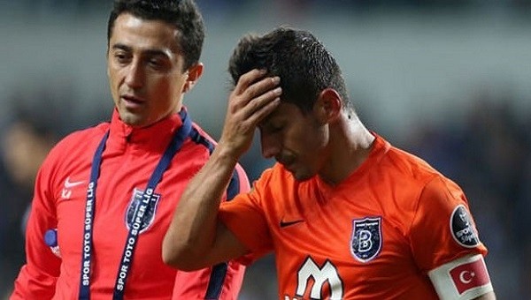Trabzon'da Emre Belözoğlu'na protesto