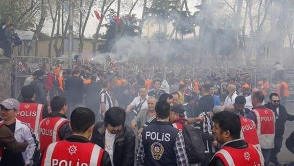 Vodafone Arena'da biber gazlı müdahale!