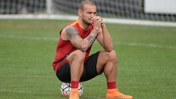 Wesley Sneijder'den derbi mesajı