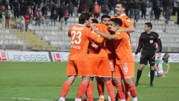 Adanaspor Haberleri: Toros Kaplanı'nda ayrılan futbolcular - Mehmet Sedef, Ergin Keleş, Merthan Açıl