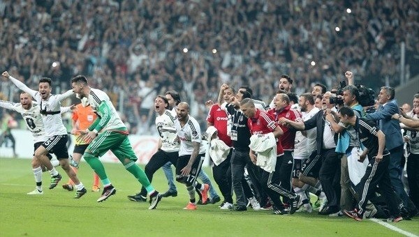 Almanlar Mario Gomez'i göklere çıkardı - Beşiktaş Haberleri