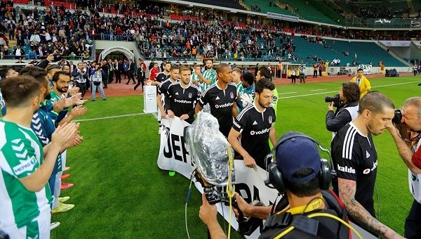 Beşiktaş'ı alkışlayan Konyaspor'a tepki