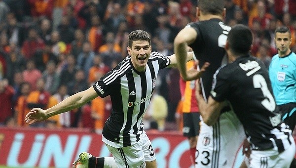 Beşiktaş'tan Fenebrahçe'ye şampiyonluk göndermesi - Süper Lig Haberleri
