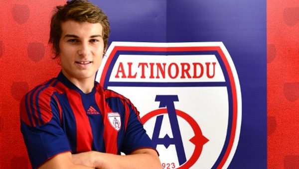 Çağlar Söyüncü, Freiburg'a transfer oldu