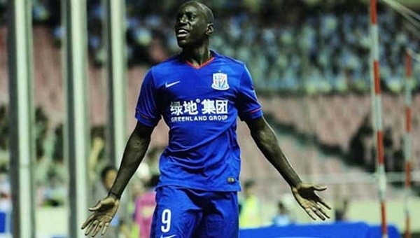 Demba Ba'nın Shanghai Shenhua'da attığı gol - İZLE
