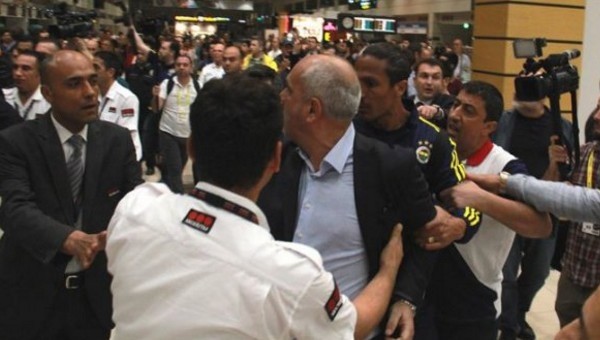 Derbi sonrası Antalya havaalanında olay