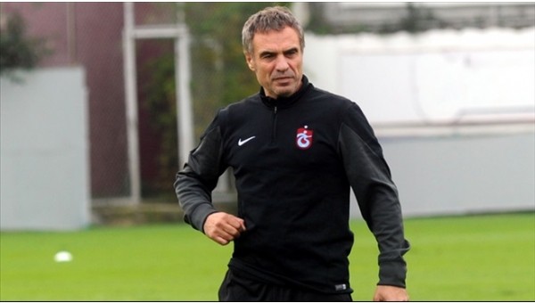 Ersun Yanal yemeklere el atıyor