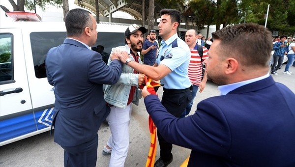 Fenerbahçe kafilesini Galatasaray atkısıyla karşıladı - Türkiye Kupası Haberleri