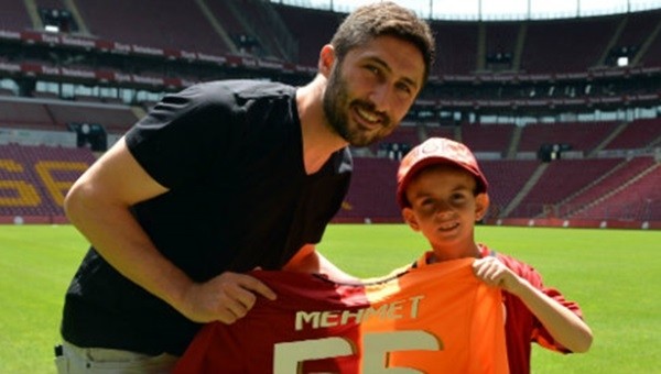 Galatasaray Haberleri: Sabri Sarıoğlu'ndan alkışlanacak hareket