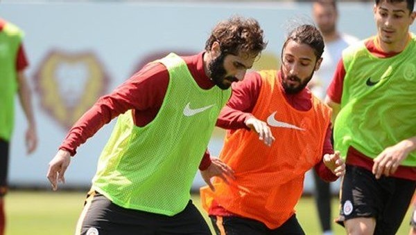 Galatasaray'da Hamit Altıntop idmana çıktı