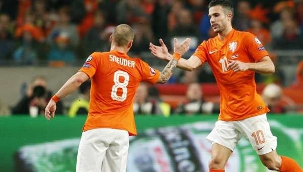 Hollanda'nın kadrosu açıklandı! Van Persie ve Sneijder...