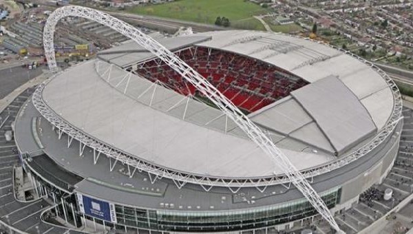 İngiltere Ligi Haberleri: Şampiyonlar Ligi maçlarını Wembleyde oynayacak