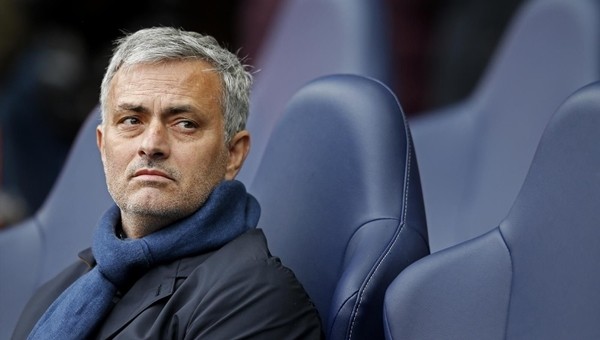 Jose Mourinho tercihi futbol adamlarını ikiye böldü