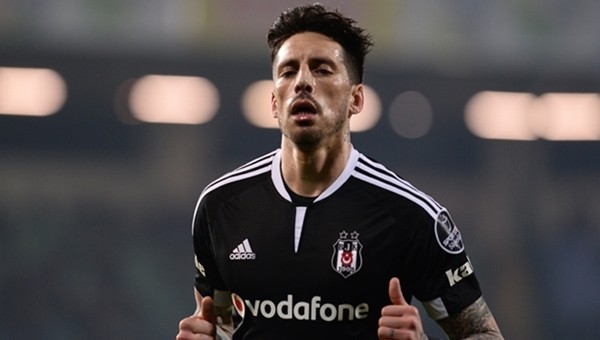 Jose Sosa'ya İtalya'dan dev teklif