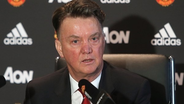 Louis van Gaal, Manchester United'dan ayrıldı