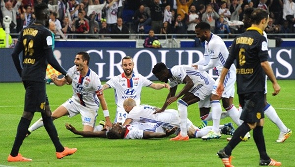 Lyon 6-1 Monaco