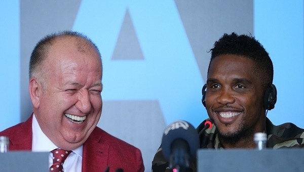 Samuel Eto'o'dan Ronaldinho transferi açıklaması