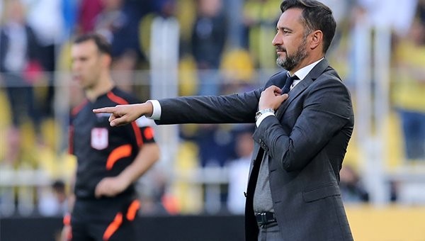 Fenerbahçe taraftarlarından Vitor Pereira kampanyası