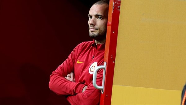 Galatasaray Transfer Haberleri: Wesley Sneijder ayrılıyor mu?