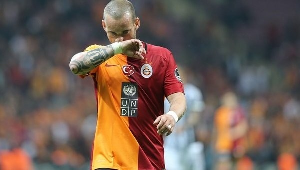 Galatasaray Haberleri: Wesley Sneijder'e ŞOK ceza