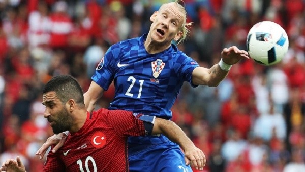 Arda Turan Türk halkından özür diledi