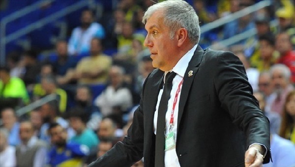 Fenerbahçe'de Obradovic pankartı krizi