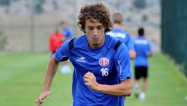 Çaykur Rizespor Transfer Haberleri: Antalyaspor'dan Osman Çelik düşünülüyor