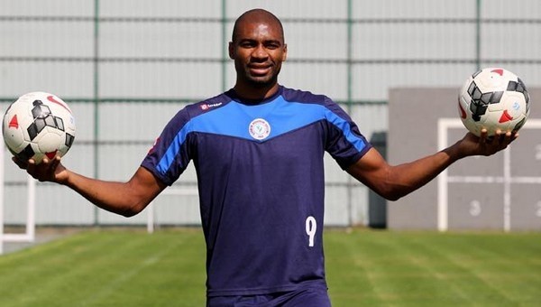 Çaykur Rizespor Transfer Haberleri: Leonard Kweuke imzayı attı