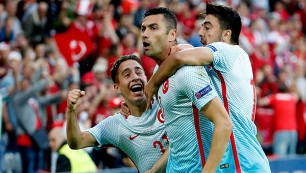 Çek Cumhuriyeti - Türkiye maçı Hollanda basınında