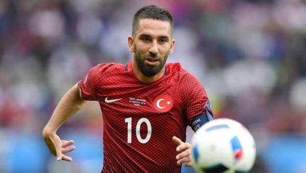 Çek Cumhuriyeti maçı öncesi Arda Turan'a destek