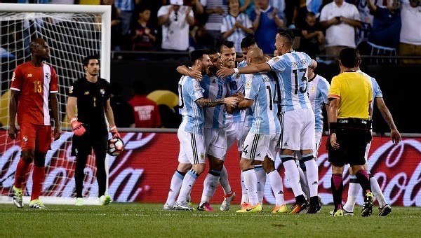 Copa America Haberleri: Arjantin 5-0 Panama maç özeti ve golleri