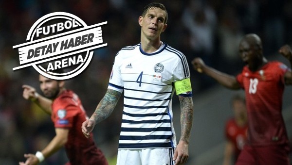 Daniel Agger serveti tepti